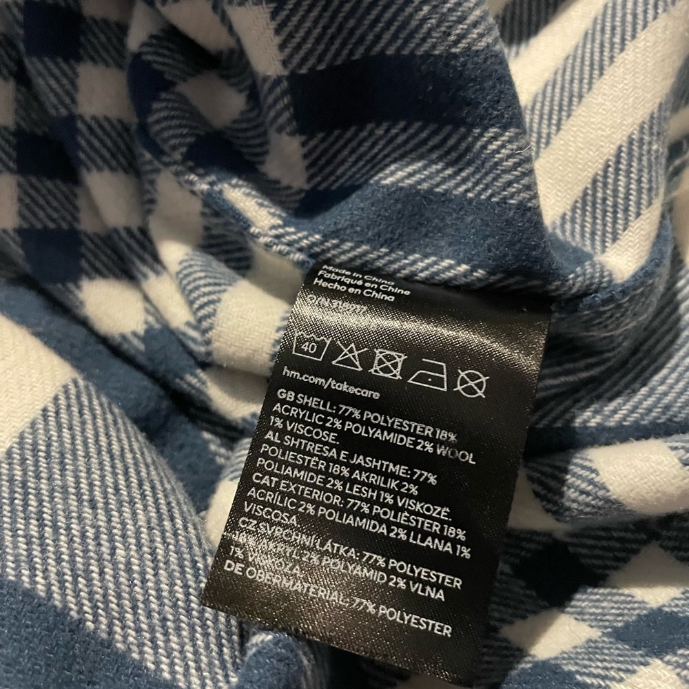 Men’s H&M Plaid Button Up ( Small ) - Picture 5 of 5